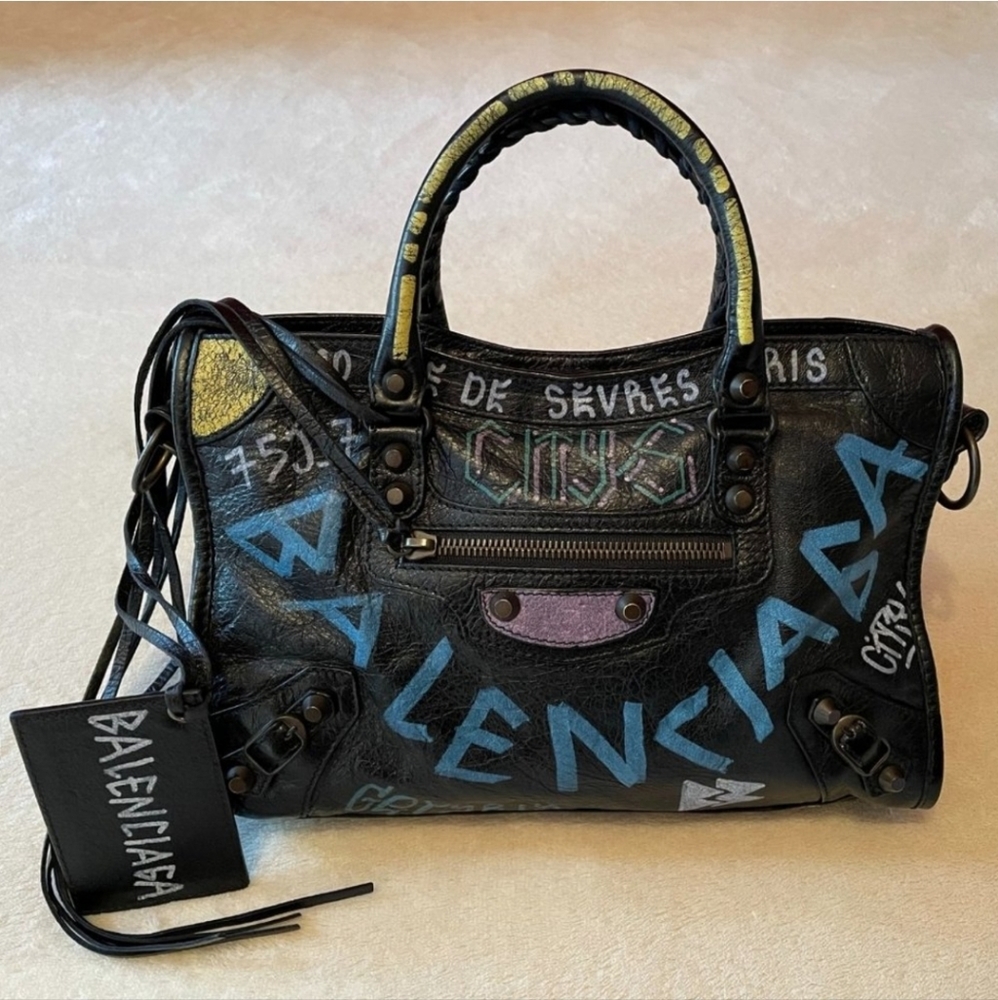 💯AUTHENTIC🔥BALENCIAGA🔥 Graffiti Classic City Small Bag